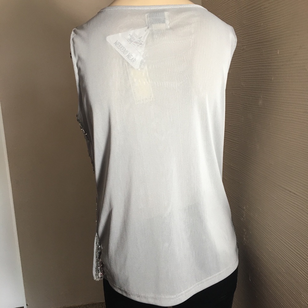 Beautiful sequin top - Picture 5 of 6